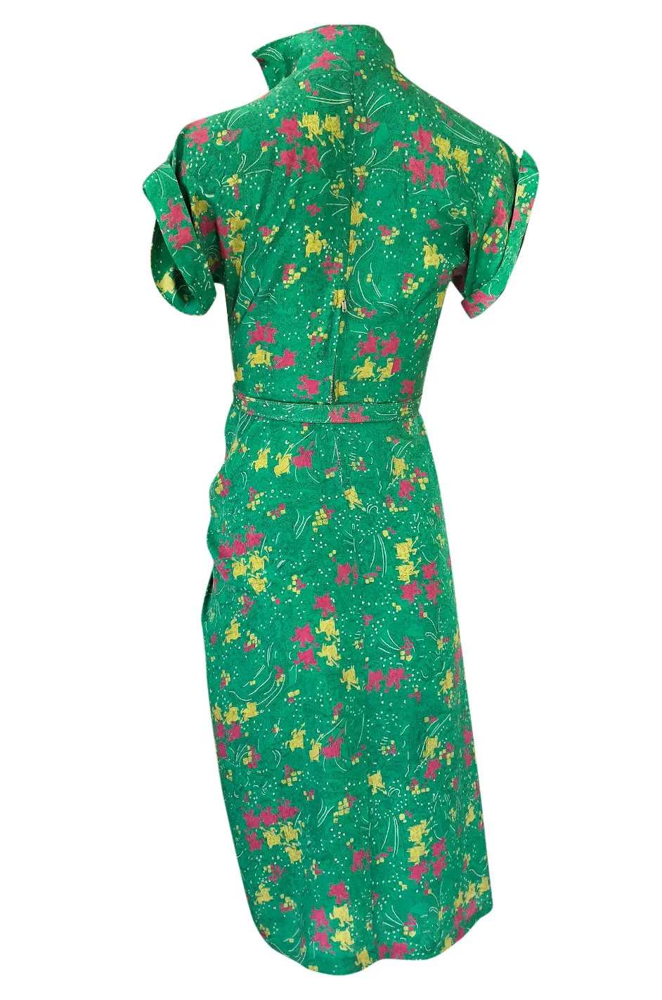 1940s Unlabeled Green Silk Horse & Knight Jousting Print Dress