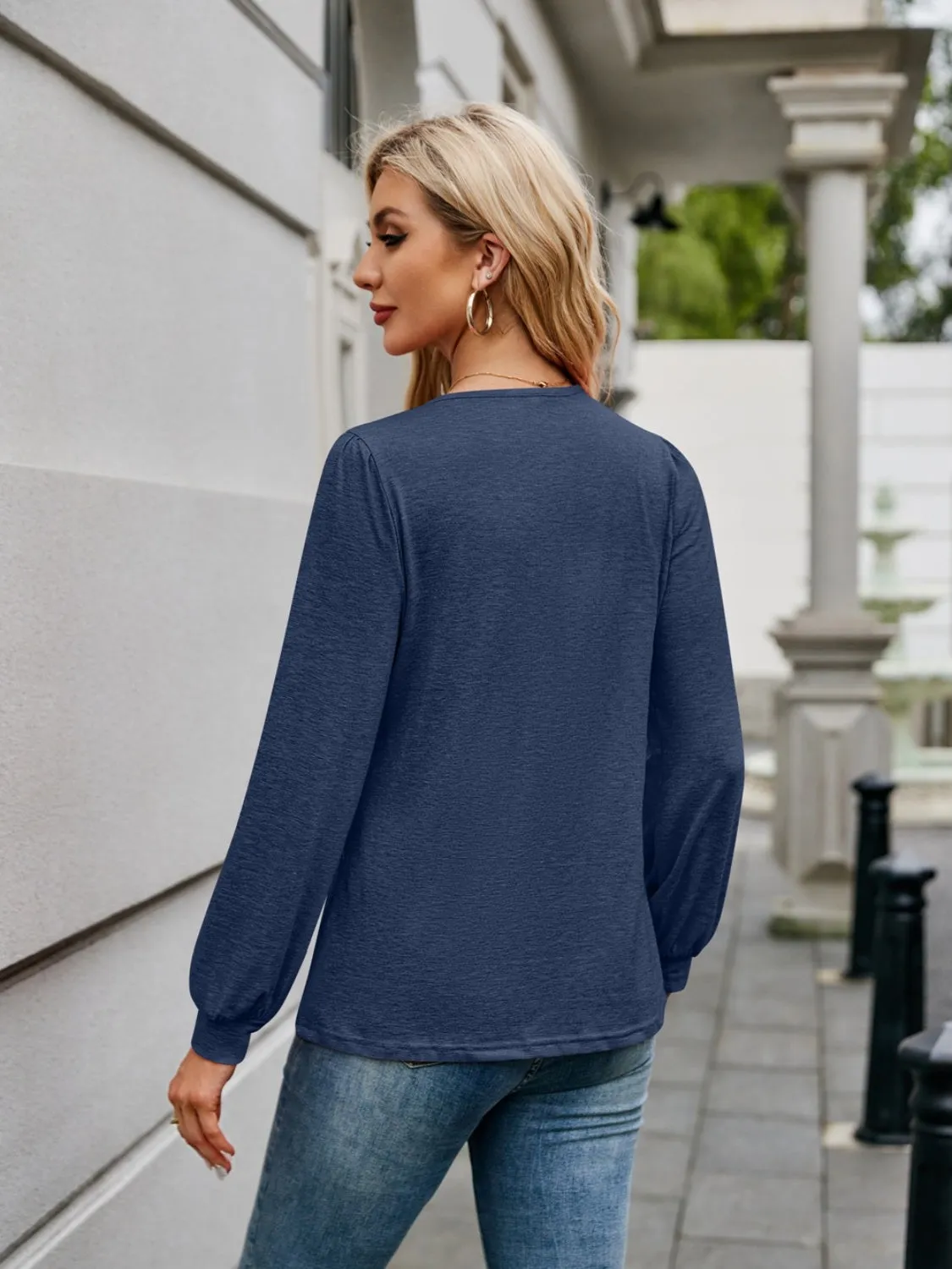 Classic Calling V Neck Long Sleeve Tee