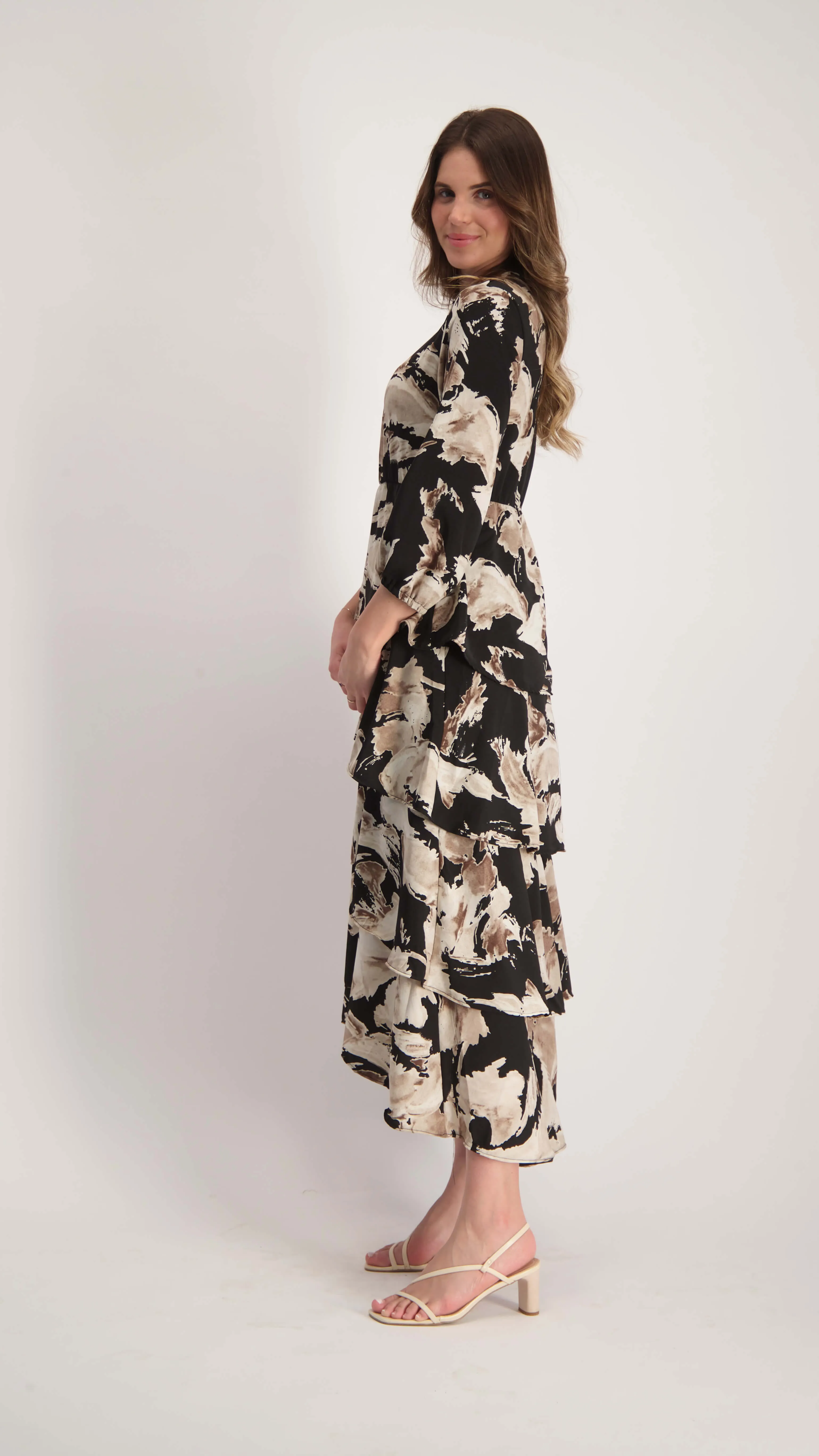 Ruffle Layers Dress / Black & Beige Splash